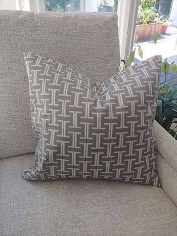 throw pillow